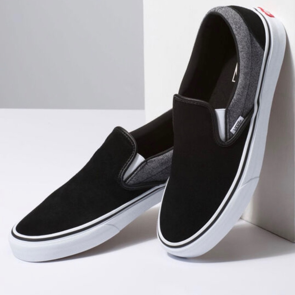 SOLD Slip-on Vans- Size 9 US Women/ 7.5 US Men